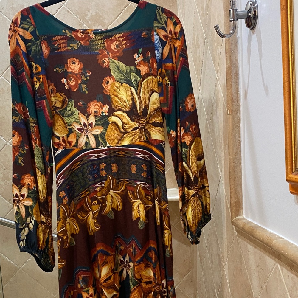 FARM Rio dress with long sleeves and floral design